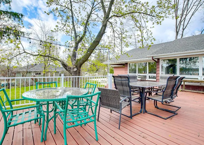 Lakefront Campbellsport Retreat & Yard!