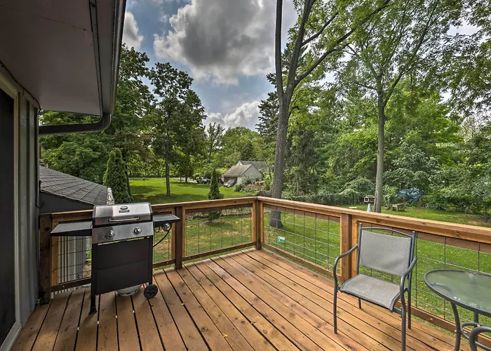 Lake Nagawicka Home - 2 Blocks To Boat Launch